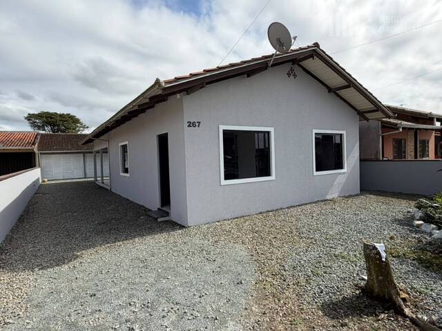 #2423 - Casa para Venda em Balneário Barra do Sul - SC