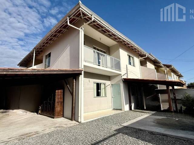 Casa para Venda em Balneário Barra do Sul - 2