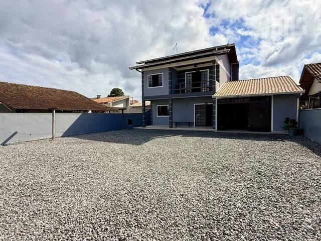 Sobrado para Venda em Balneário Barra do Sul - 4