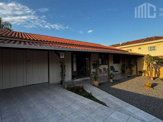 #0550 - Casa para Venda em Balneário Barra do Sul - SC