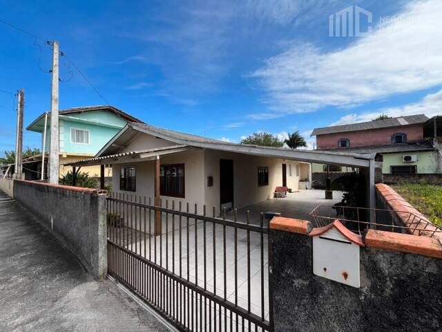 Casa para Venda em Balneário Barra do Sul - 2