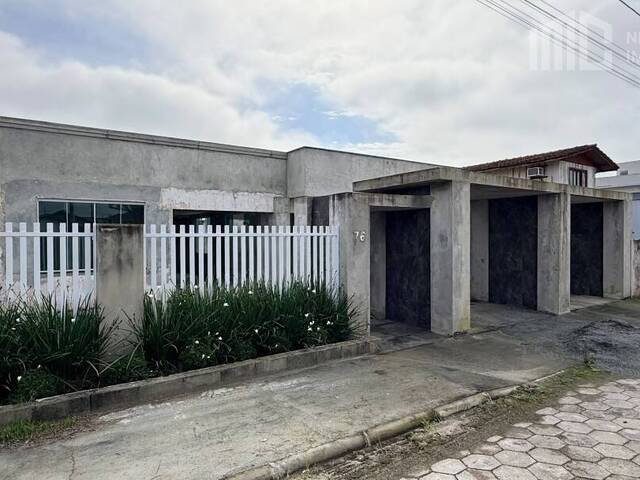 Casa para Venda em Balneário Barra do Sul - 2
