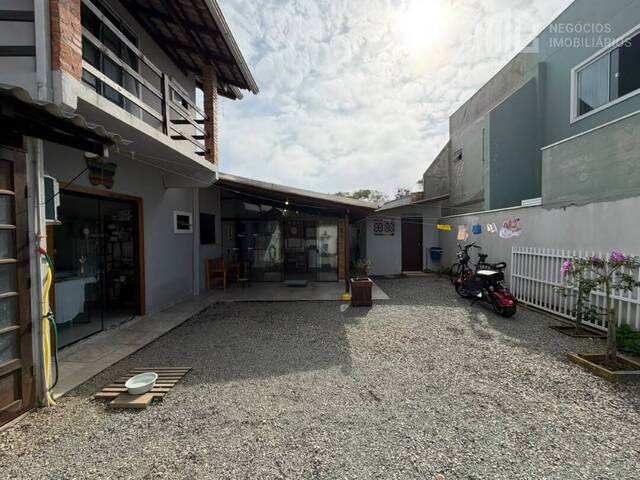 Casa para Venda em Balneário Barra do Sul - 2