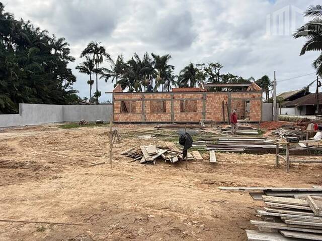 #2488 - Casa para Venda em Balneário Barra do Sul - SC