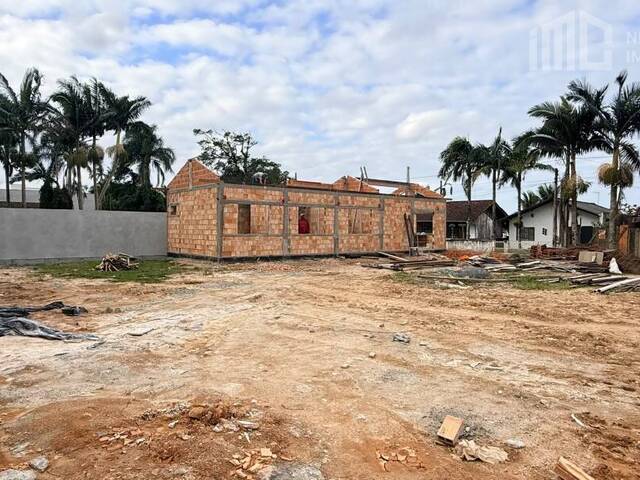 #2488 - Casa para Venda em Balneário Barra do Sul - SC
