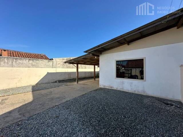 Casa para Venda em Balneário Barra do Sul - 4